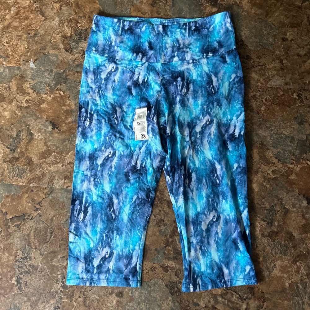 No Boundaries Capri Leggings Womens Size Large Blue Tie Dye Stretch Pants